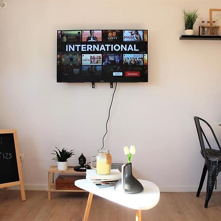 Entire Serviced Apartment With A Beautiful View Tirana Eksteriør billede