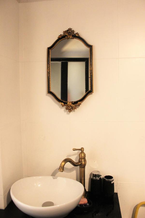 Entire Serviced Apartment With A Beautiful View Tirana Eksteriør billede