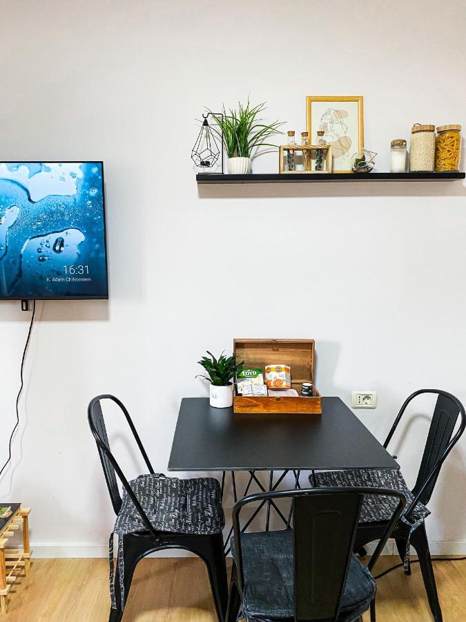 Entire Serviced Apartment With A Beautiful View Tirana Eksteriør billede