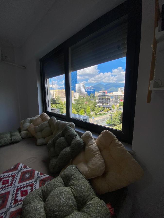 Entire Serviced Apartment With A Beautiful View Tirana Eksteriør billede